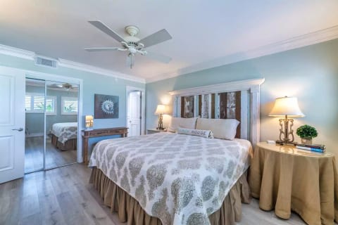 D102 | The Beach House Condominiums