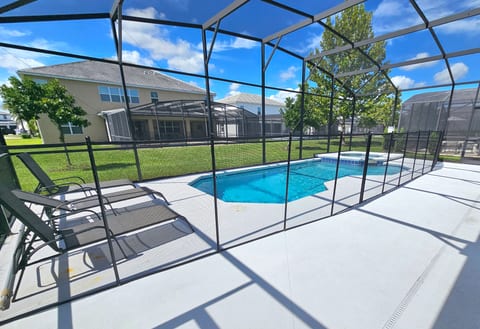 SONOMA (3810OV) - 6BR 4BA Pool/Spa/Gated/