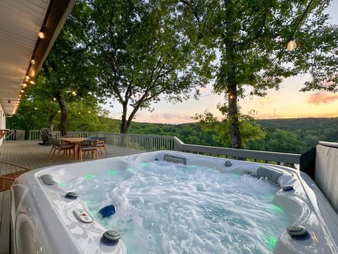 Rocky Top Falls - Lake Access, Waterfalls, Sunsets