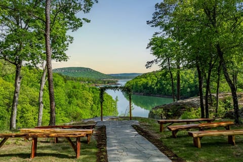 Rocky Top Falls - Lake Access, Waterfalls, Sunsets