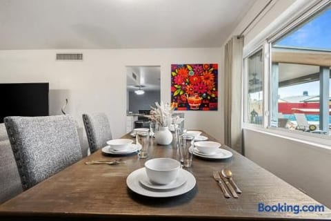Glendale: Heated Pool~Golf~Games~Westgate~Pets