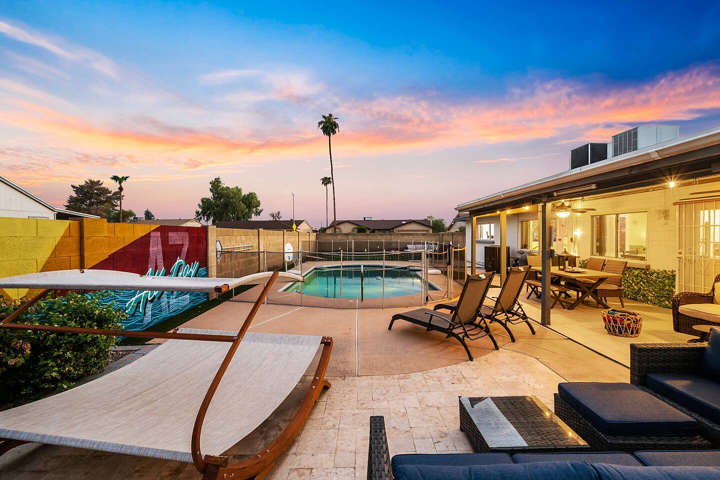 Dive into the crystal-clear waters of Dahlia del Sol's refreshing pool. Whether you're looking to cool off from the summer heat or enjoy a leisurely swim, this pool offers the perfect escape. Glendale: Heated Pool~Golf~Games~Westgate~Pets