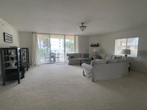 Michelina #201 Oceanview 3/3 Luxury Condo