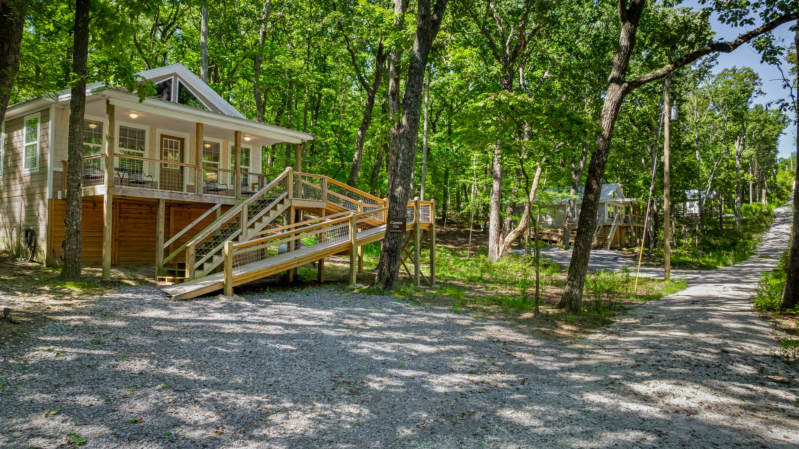 two-cabins-at-woodland-retreat-at-desoto/