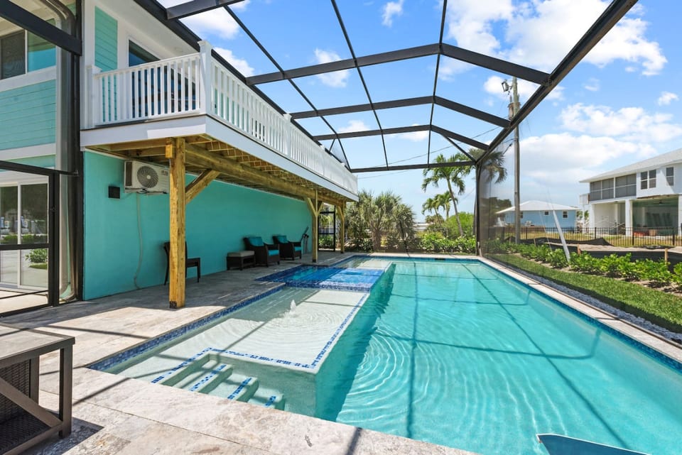 Heated Pool Home steps to the beach - Fort Myers Beach