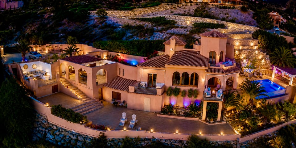 Al Qasr Villa