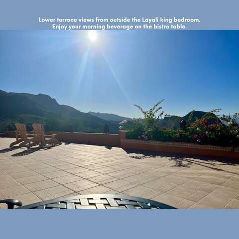 The Layali room is only a stones throw away from the summer kitchen. Ideal to make a breakfast beverage