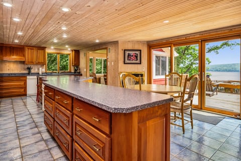 Lake house with jacuzzi and enclosed pool