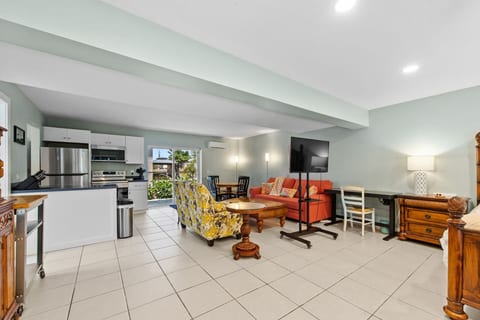 Seaside oasis studio with with heated pool