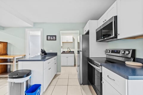Seaside oasis studio with with heated pool