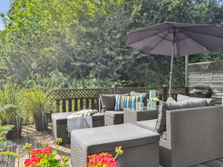 gyrth-20m-to-the-fjord/