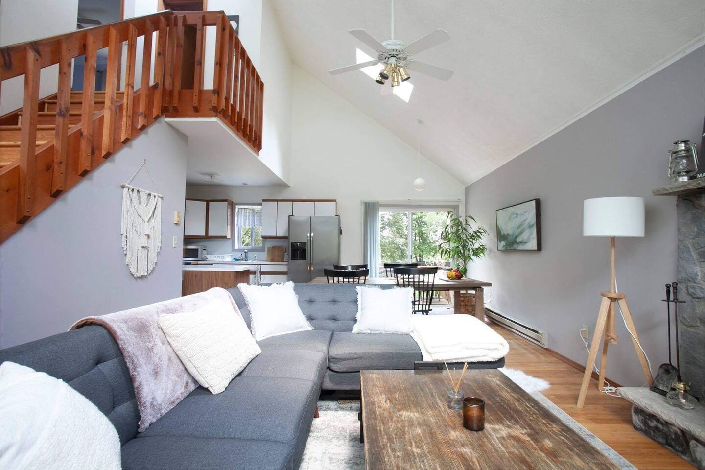 close-to-camelback-and-kalahari-sage-chalet/