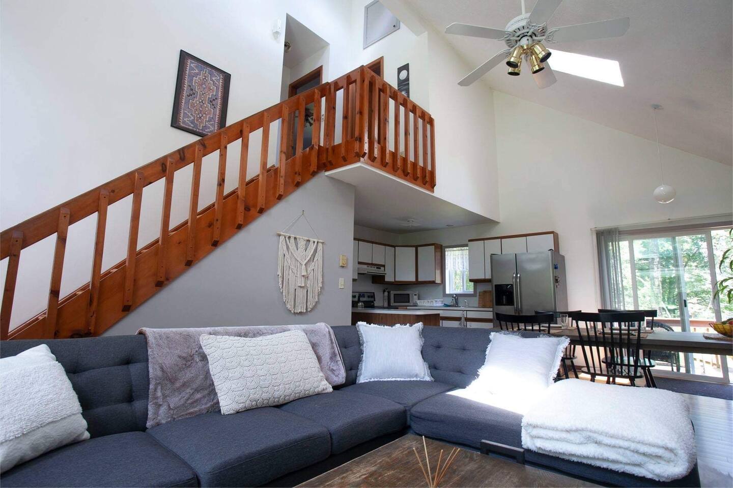 close-to-camelback-and-kalahari-sage-chalet/