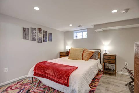 Downstairs Bedroom with Queen bed