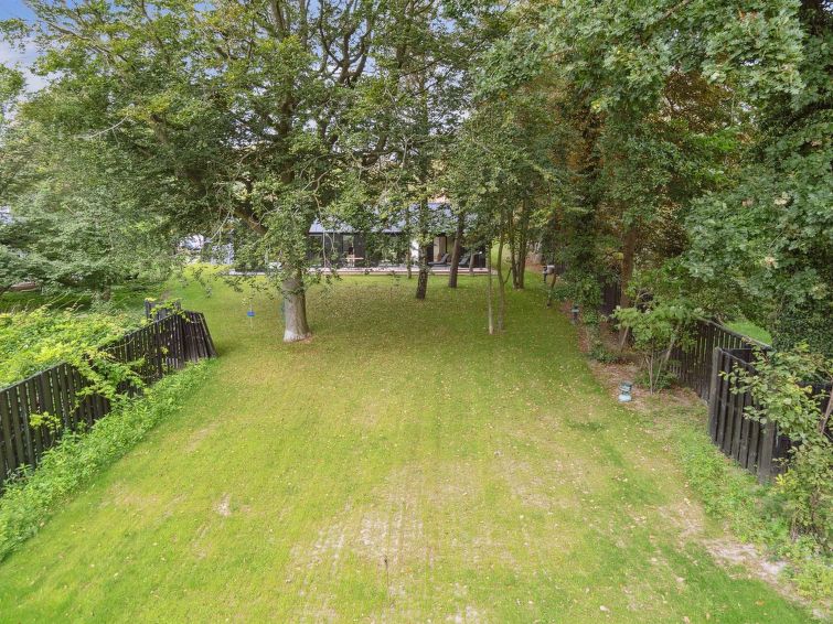 bernadeta-275m-from-the-sea/