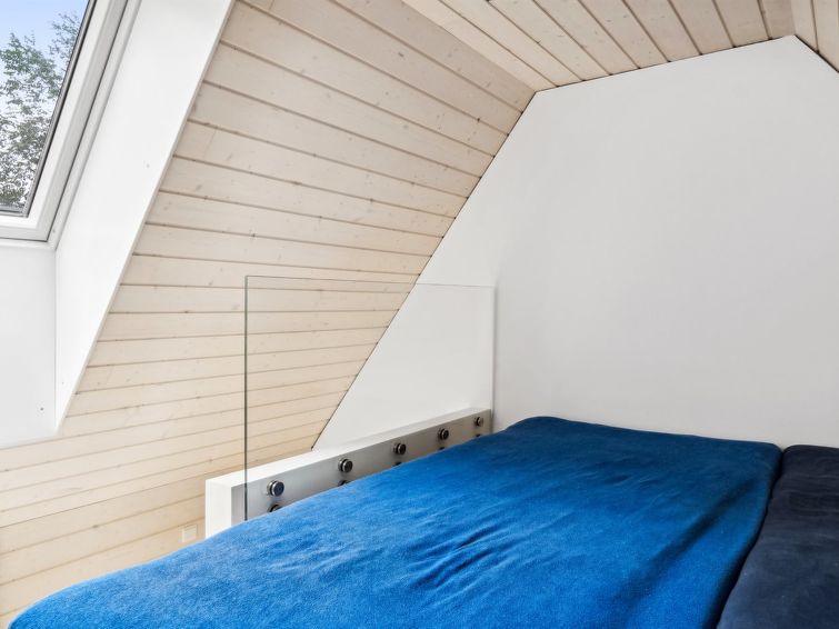 bernadeta-275m-from-the-sea/