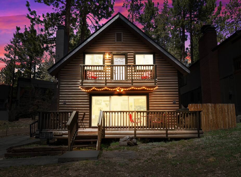 new-hot-tub-*-central-heat-*-nearzoo-*-fenced-yard/