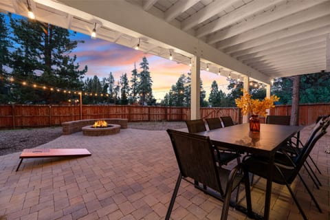 Private 1bed 1bath GUEST SUITE • HotTub • GameRoom