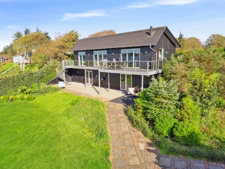 berta-70m-to-the-fjord/