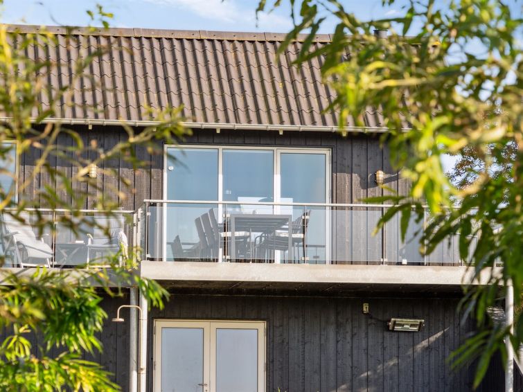 berta-70m-to-the-fjord/