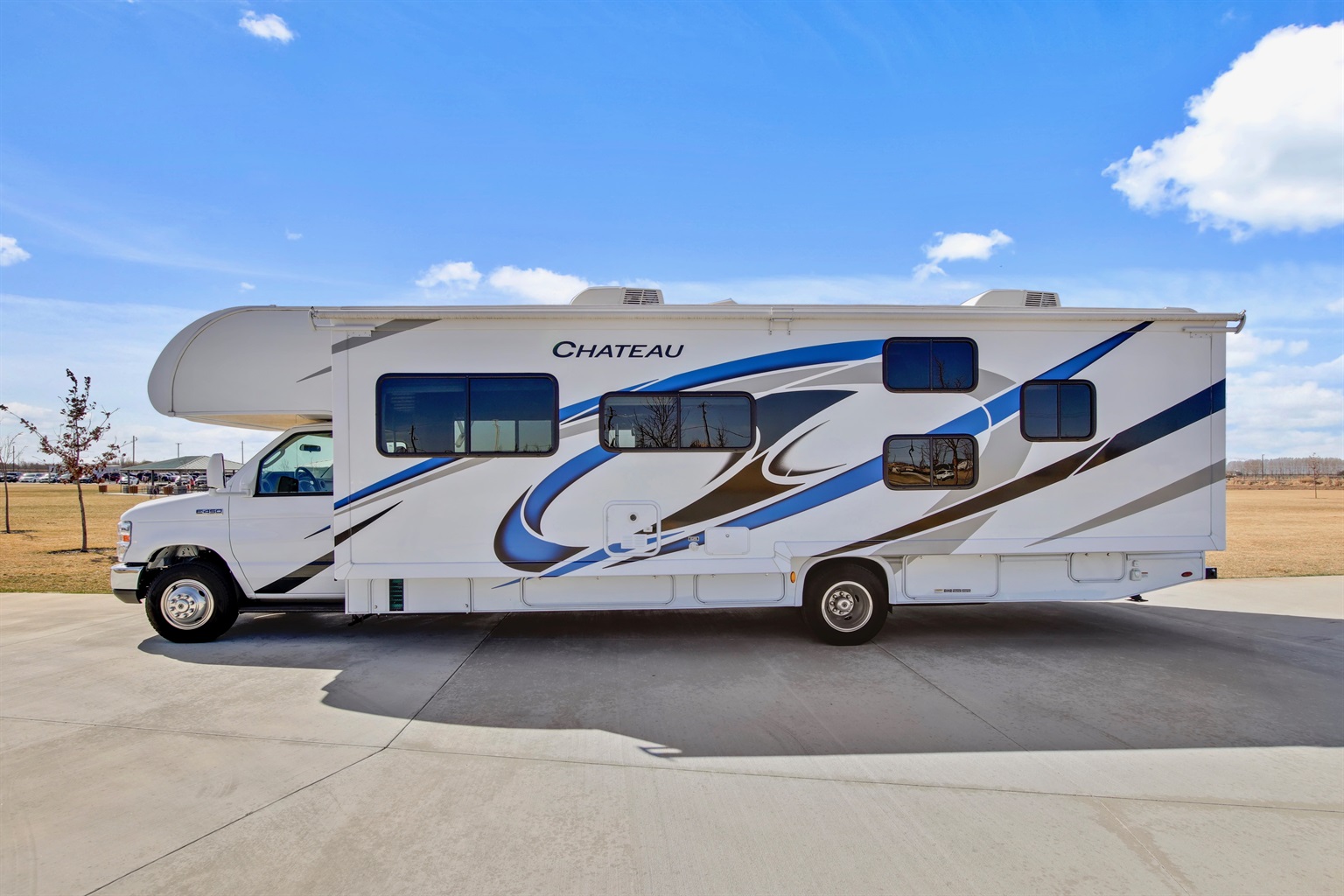 2021-luxury-thor-chateau-(bunk-beds)/