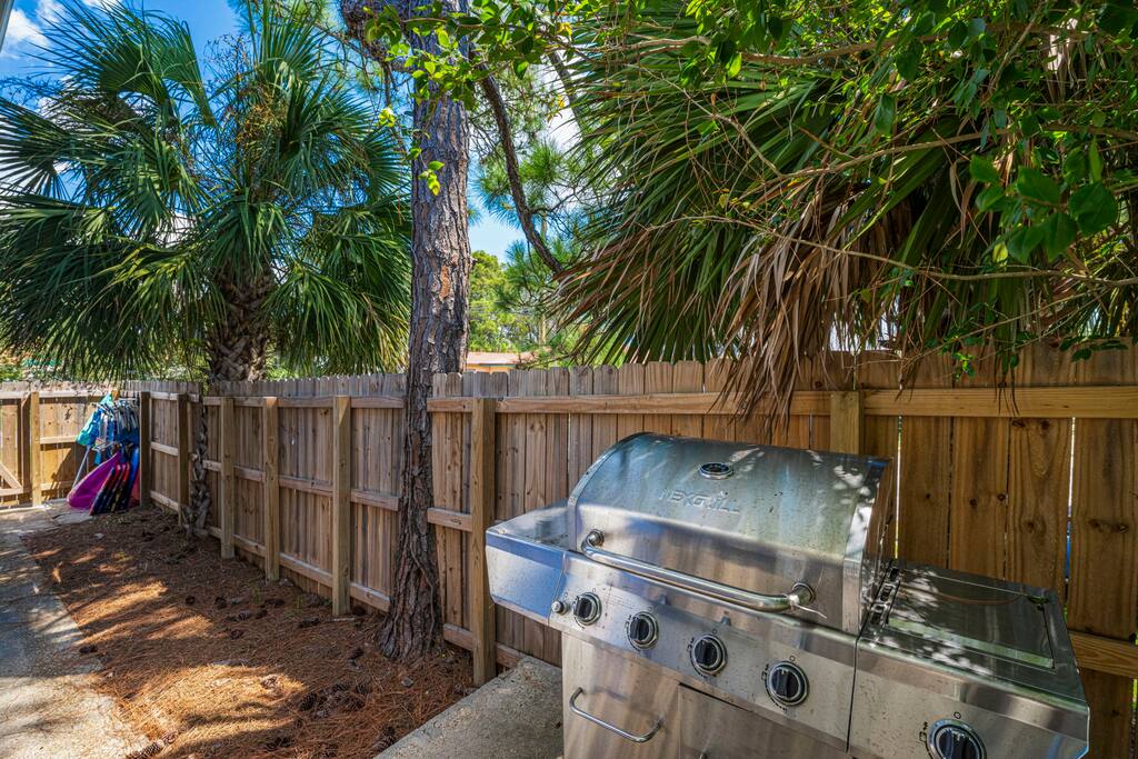 Gas grill is available for guests to use.
We also have beach chairs, and some beach toys.