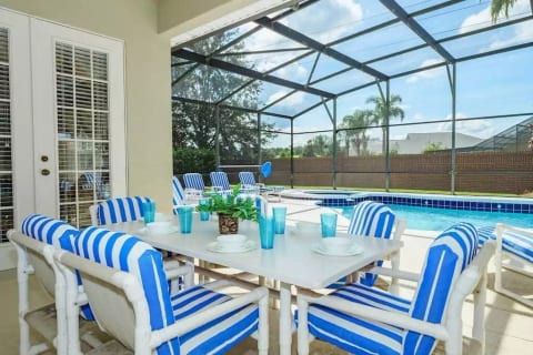 Mickeys Floridian South Facing Pool Hot Tub Game RM GYM BBQ