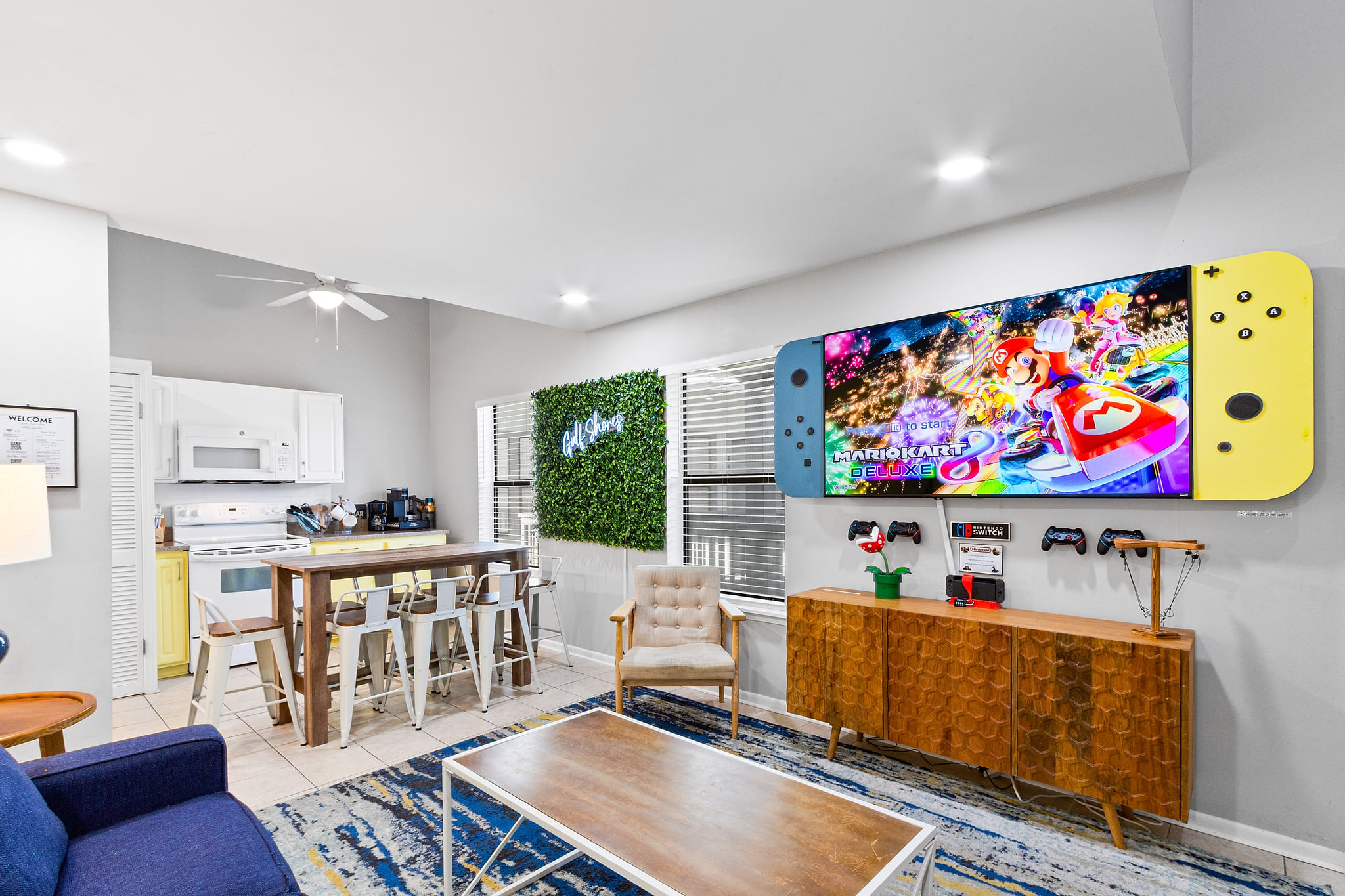 Have fun playing Nintendo Switch! We provide Mario Kart, Super Mario, Minecraft, & Fortnite