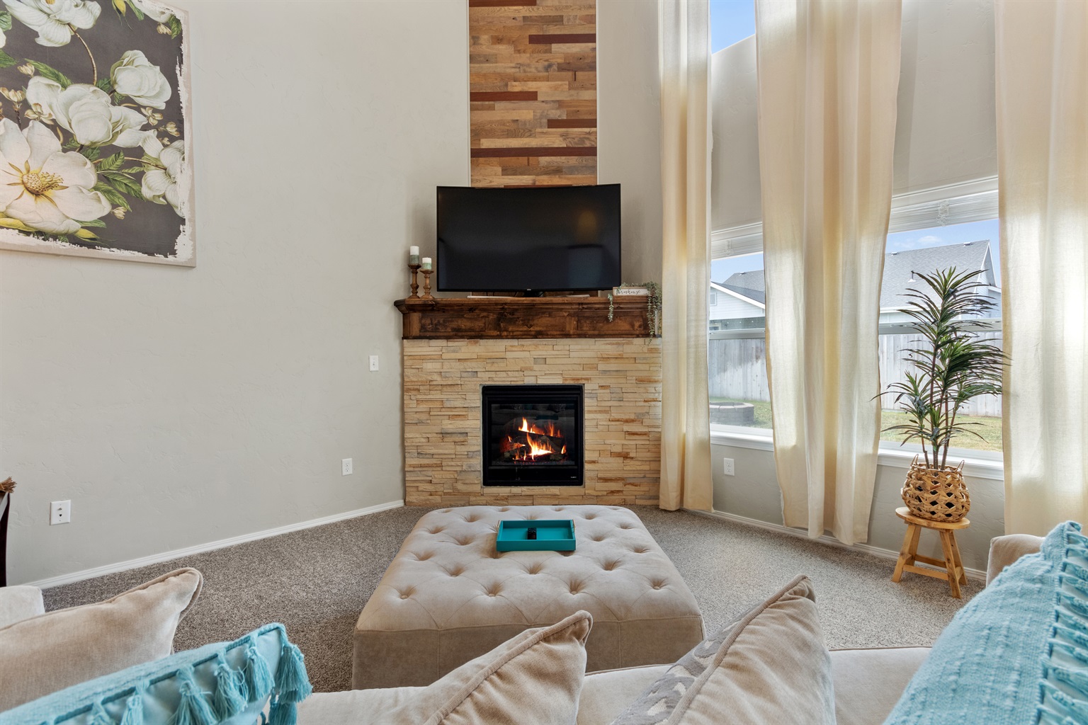 extravagant-family-get-away-in-large-5-bedroom-private-home/