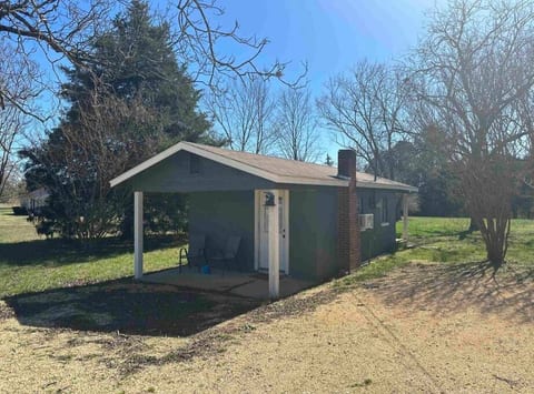 Pickwick Lake Bungalow in the Groves 7th NT Free!