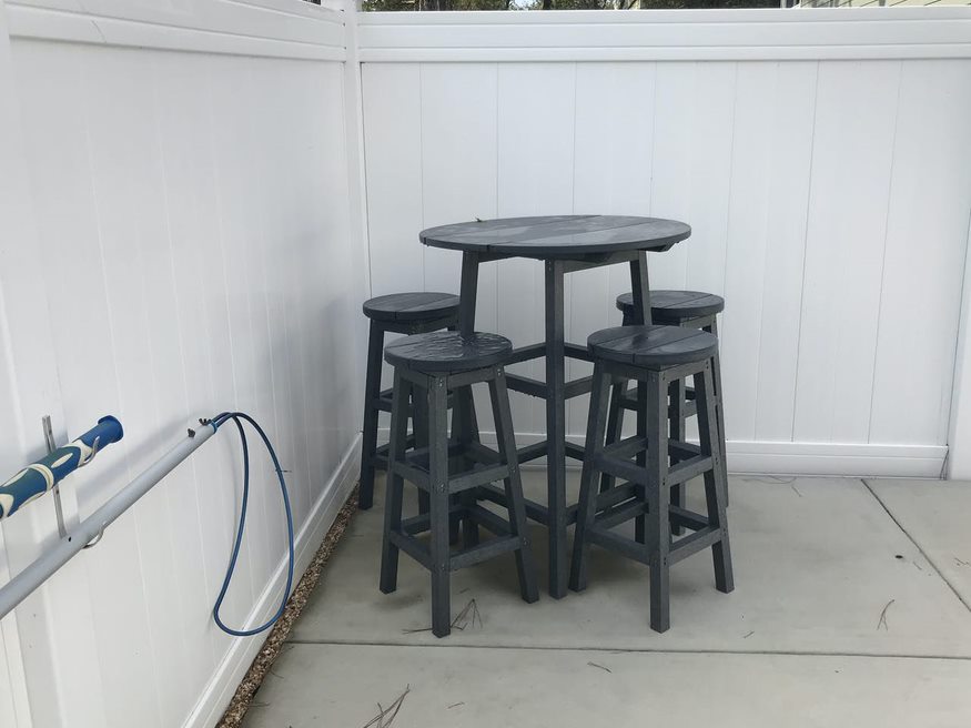 Small siting area.