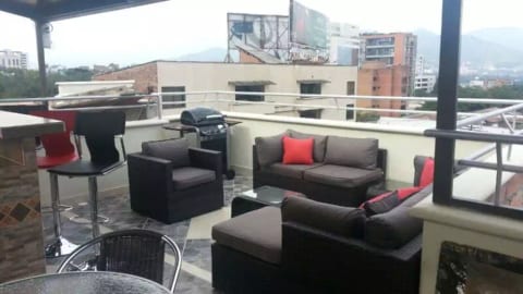 3 Bedroom Penthouse Roof Deck