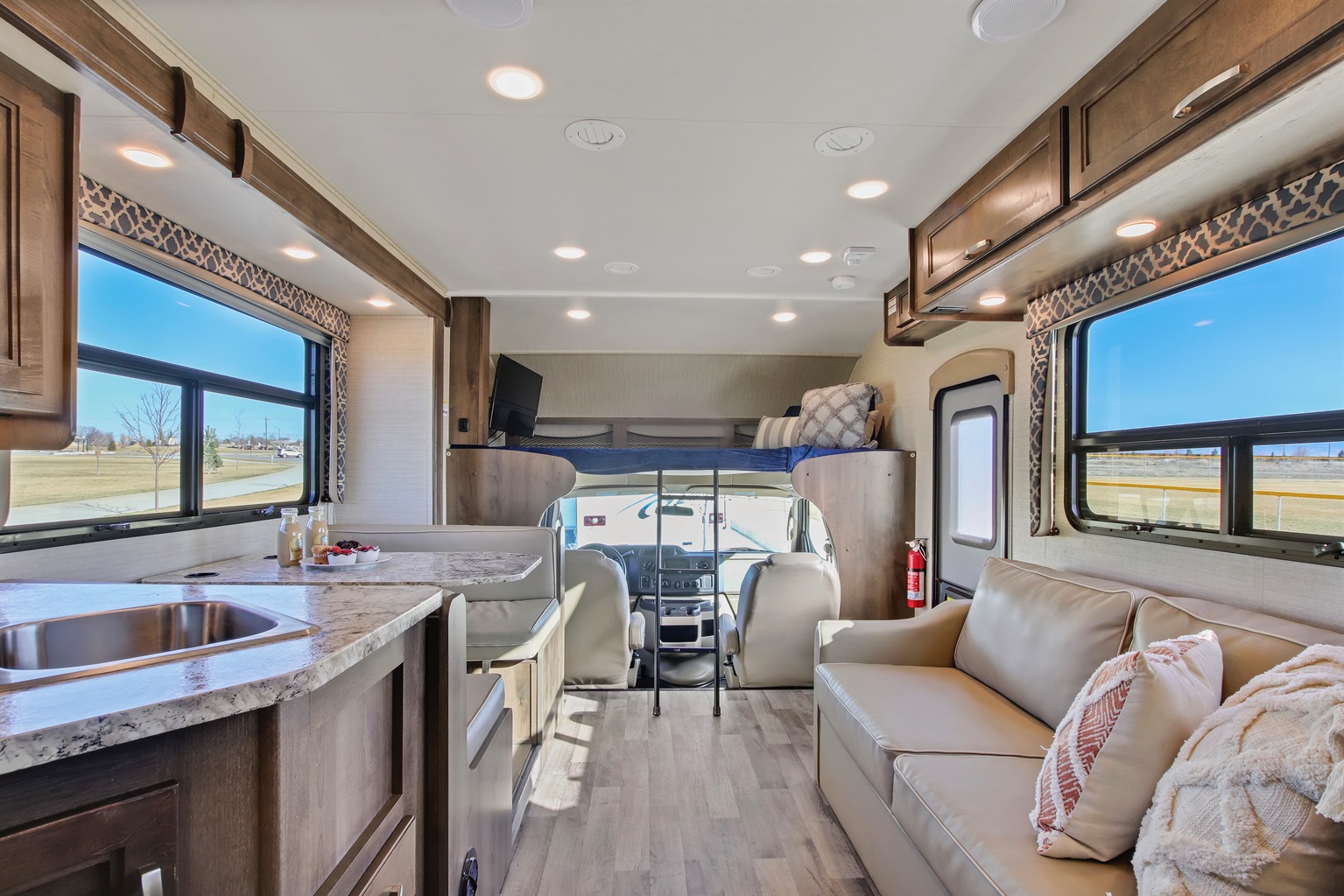 2019-luxury-jayco-redhawk-with-bunk-beds/