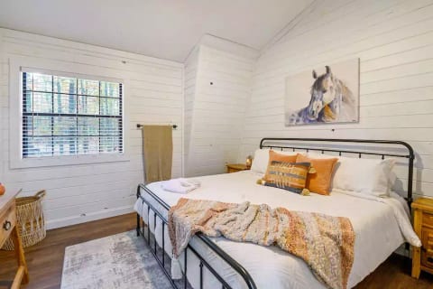 Elk Grove Cabin  in the Ouachita National Forest