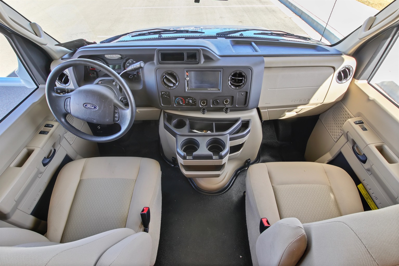 2021-luxury-thor-chateau-(bunk-beds)/