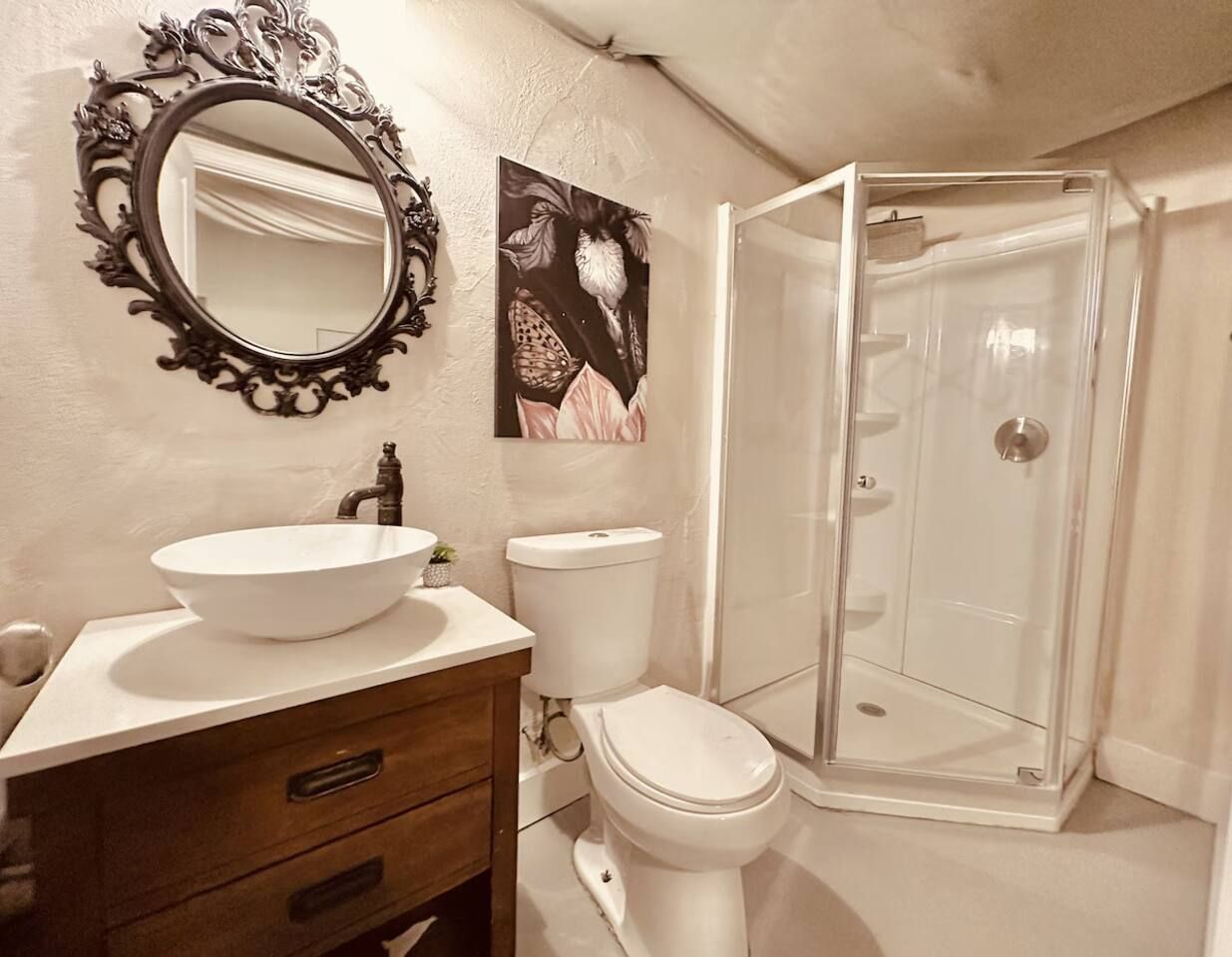 White Bohemian, Games, Hot Tub Events sleeps 34