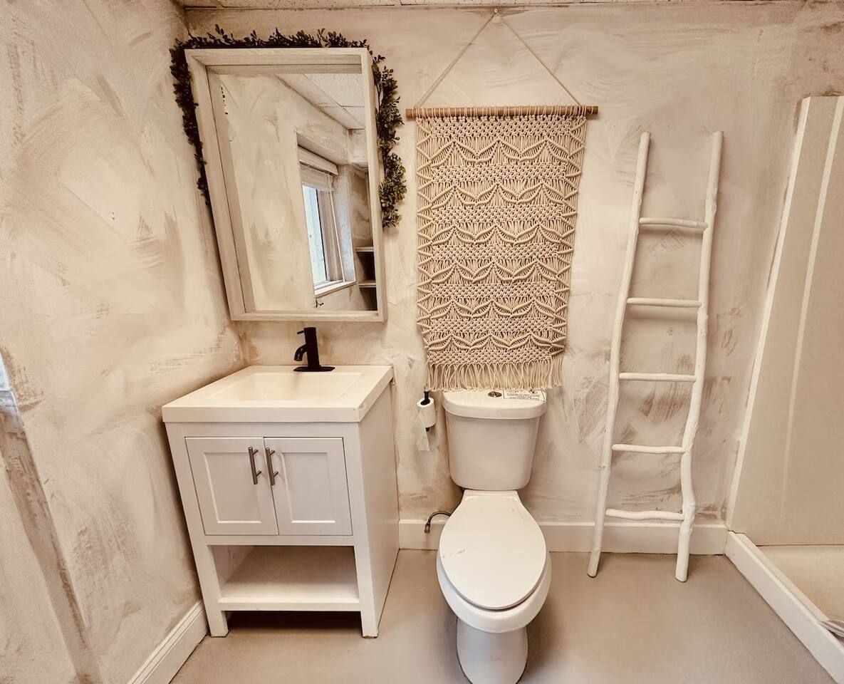 White Bohemian, Games, Hot Tub Events sleeps 34