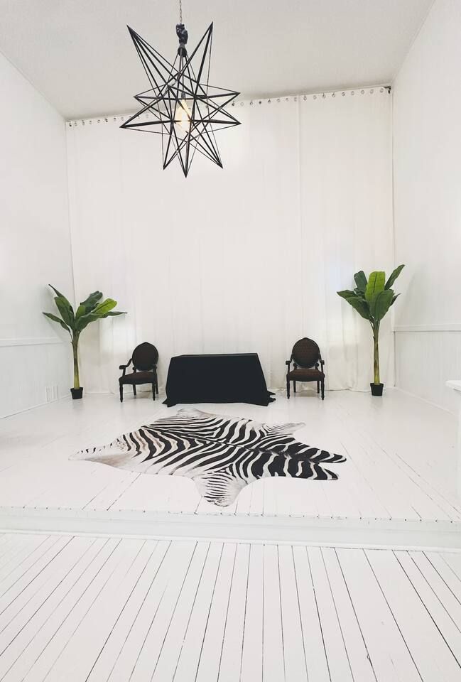 White Bohemian, Games, Hot Tub Events sleeps 34