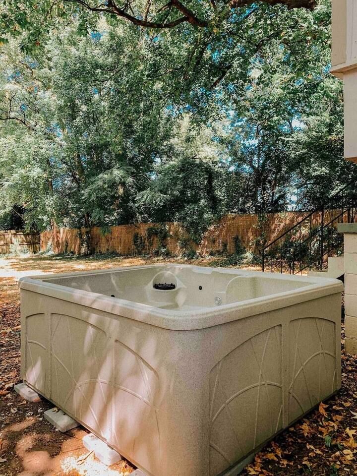 White Bohemian, Games, Hot Tub Events sleeps 34