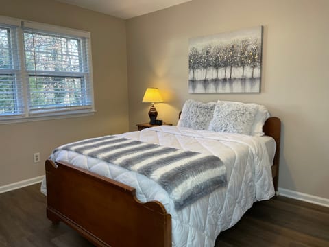 Second Bedroom, Full Bed