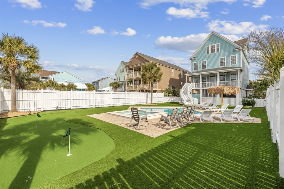 Putting Green To Keep Your Skills Sharp