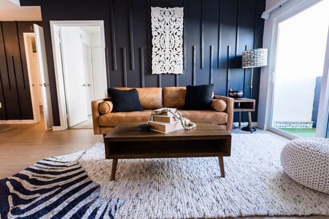 Luxury 2-Bdr Apt in Hollywood