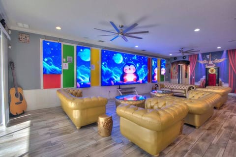 Famous Music City Bowling Villa, sleeps 40