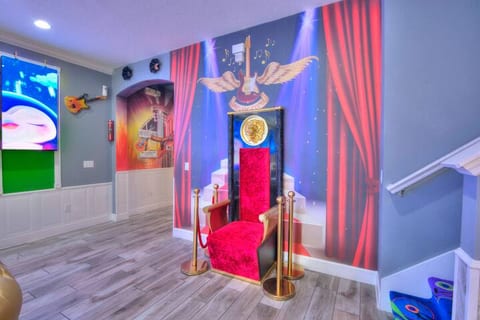 Famous Music City Bowling Villa, sleeps 40