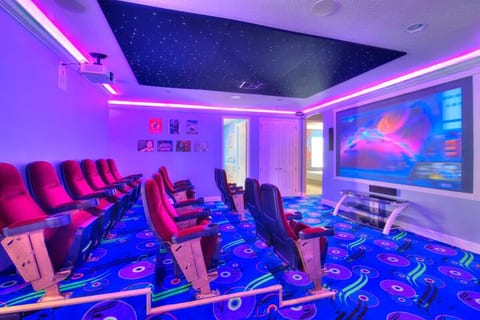 Famous Music City Bowling Villa, sleeps 40
