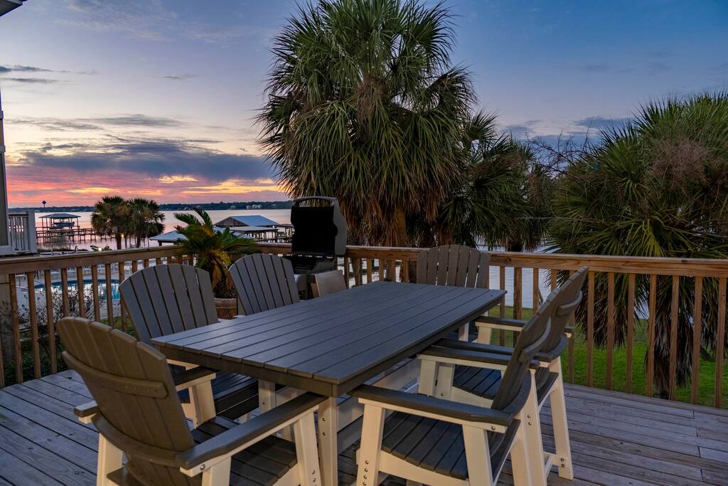 Your outdoor patio dining awaits! - Just Beachy Gulf Shores, Alabama - Gulf Shores