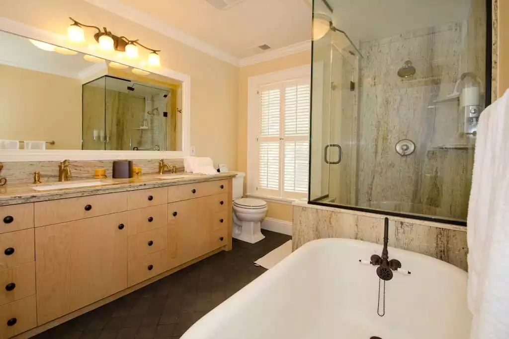 Upstairs Master Bath Upstairs Master Bath - 33 Acre Wine Estate,Lake,Waterslide - Glen Ellen