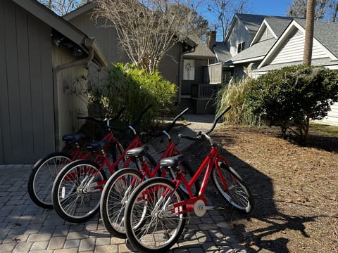 4 bikes included