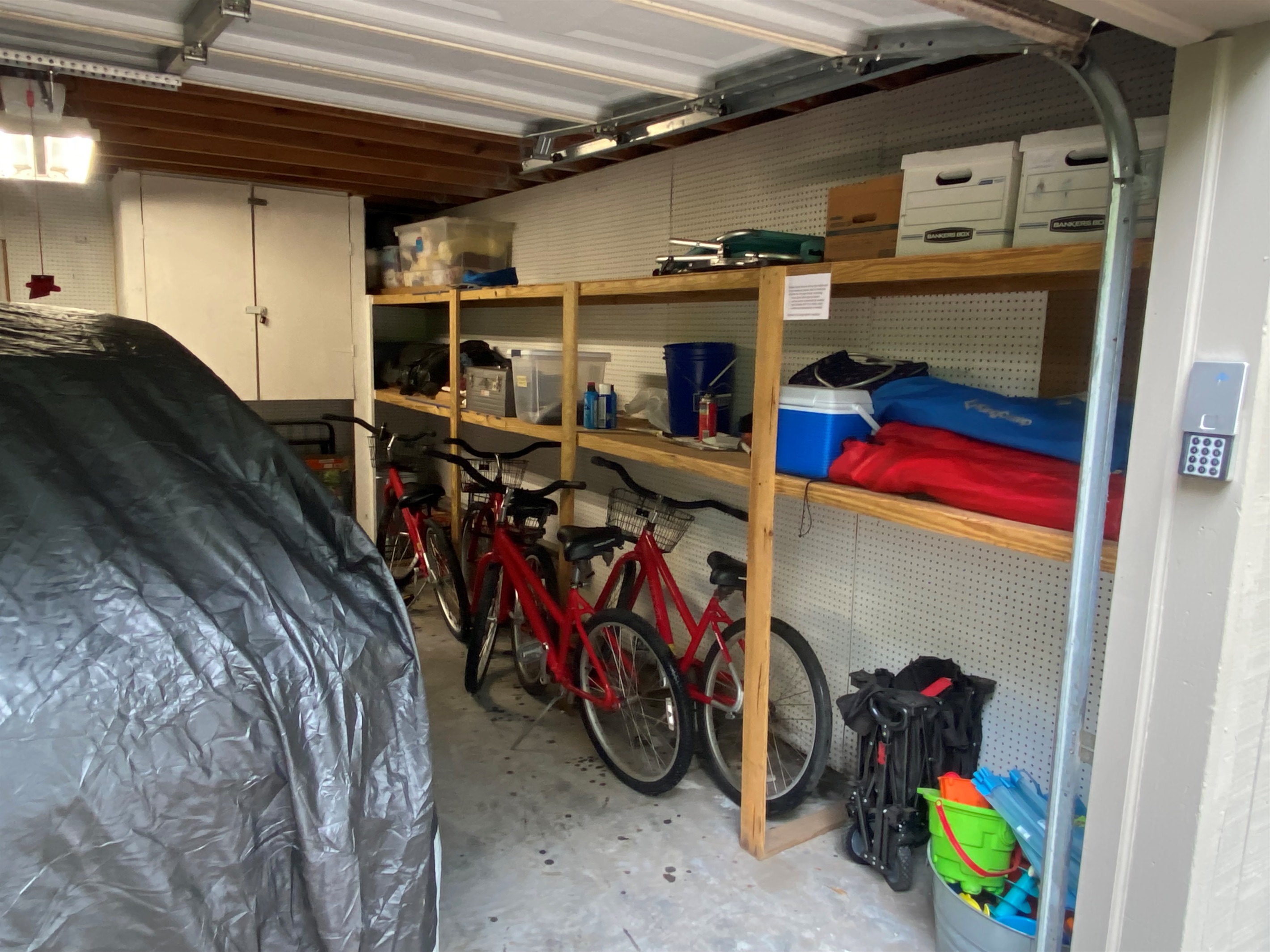 4 bikes and pool and beach items