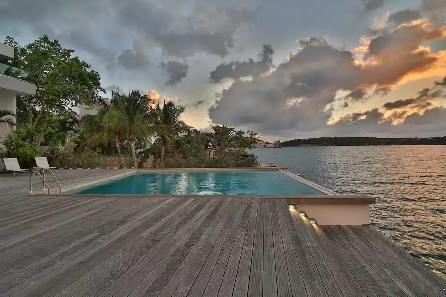 The Reef - Simpson Bay Lagoon 